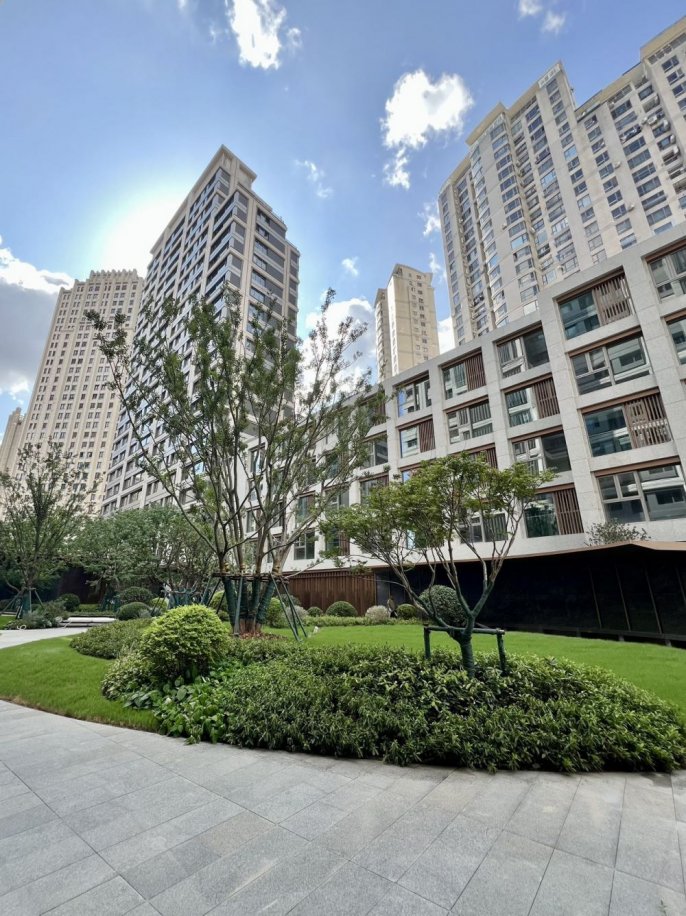 4BR 3BTH w/ Balcony nr YuYuan Garden M10