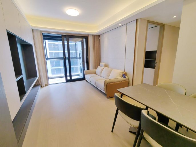 Good Storage 3br with floor heating in New Bund ,easy to L 6/8/11 , NYU Shanghai