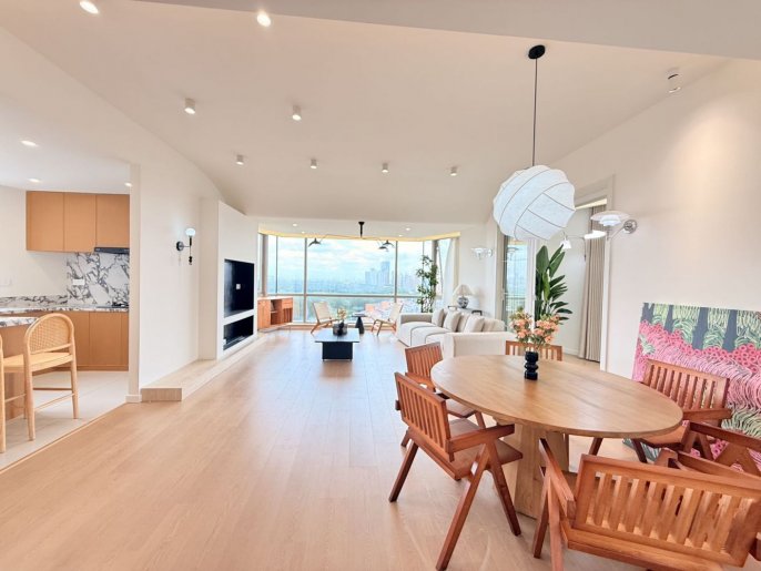 Brand new big 3 brs plus study floor heating park view beside Century park