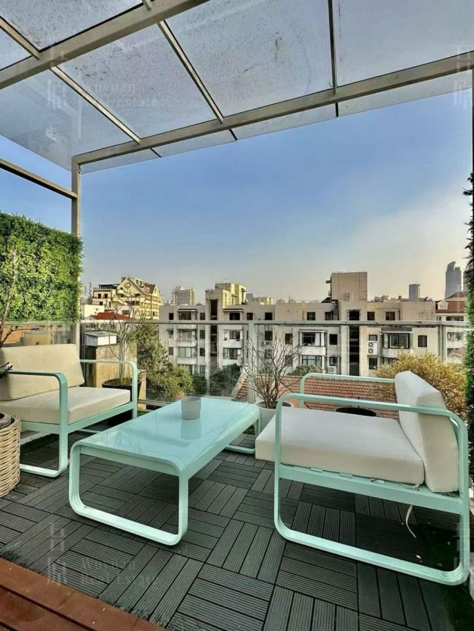 Wukang Road/Xingguo Road, 30-square-meter terrace, Jiaotong University Station of Metro L 10-11