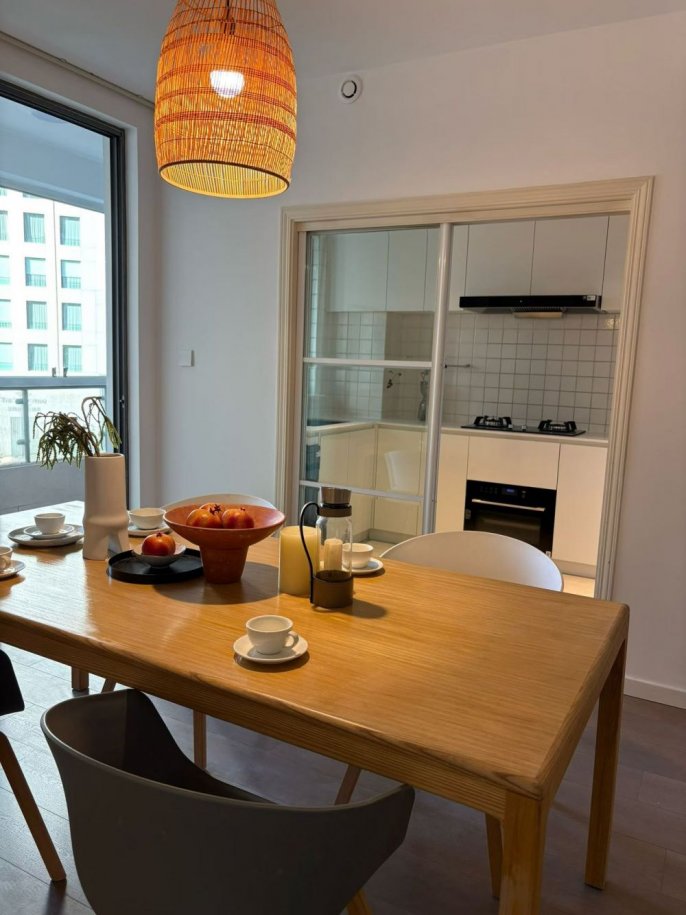 Modern 3brs open balcony brand new kitchen beside west nan jing road CBD line 2,12,13
