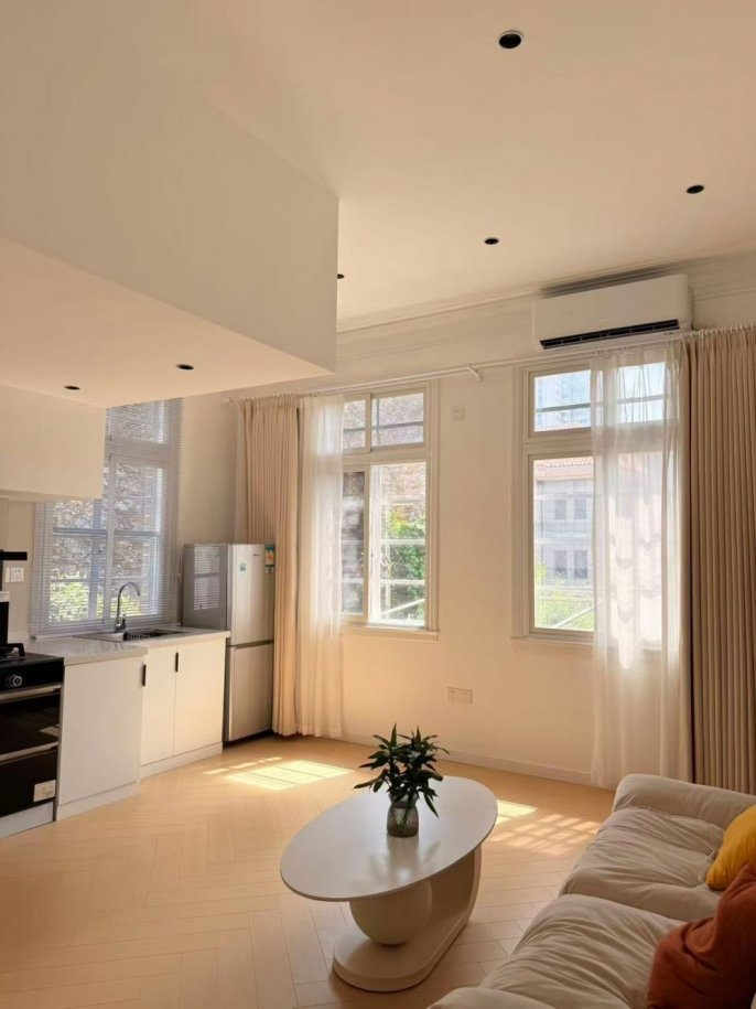 Bright 1br Nr iapm M1/10/12