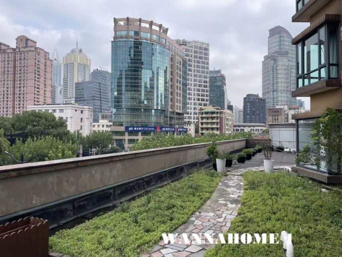 Huge Terrace+Spacious&Bright&Modern 3Bdrs 2Baths+W Nanjing Rd CBD+Great Compound