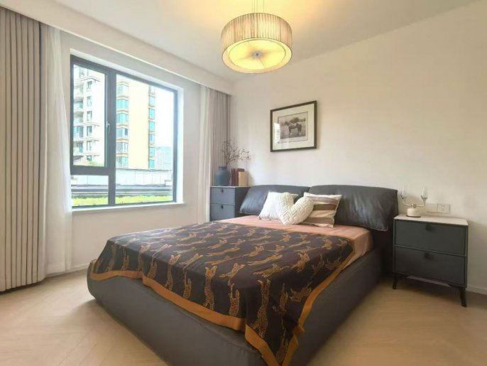 Cozy 3Br with Terrace @ L2/12/13 West Nanjing rd station