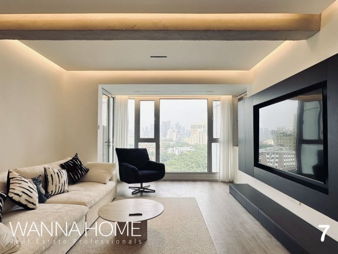 Luxury Building/Xujiahui/Fantastic View/Brand New/Bathtub/Walk-in Closet/Large Storages/Cozy2br2bt