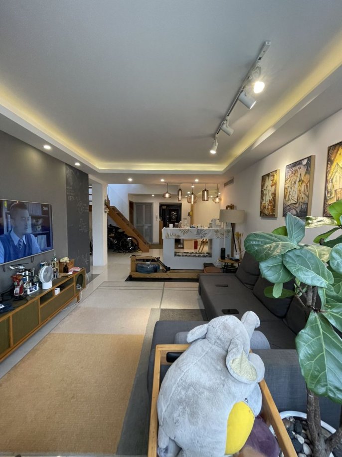 Cozy 3brs 2bathrooms with Large Terrace Nr L15 yaohong rd sta