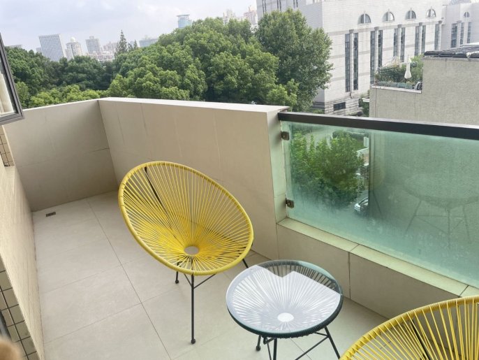 Cozy 2Br Apt w. big Balc/Heating Shanghai Library