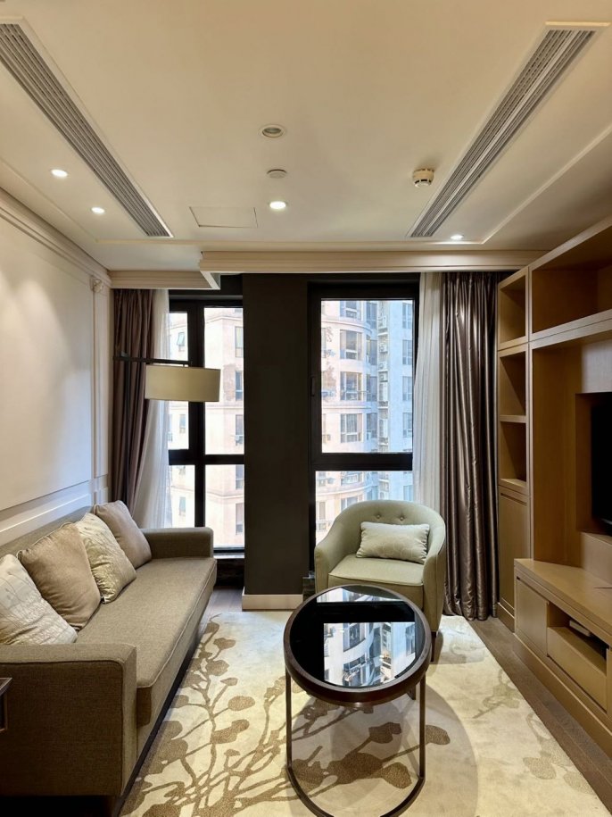 Super nice quality and spacious 115sq.m 1Br,near Bund,floor heating