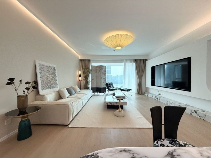 Modern big 3brs floor heating modern furniture nice view in Shimao Huang pu river