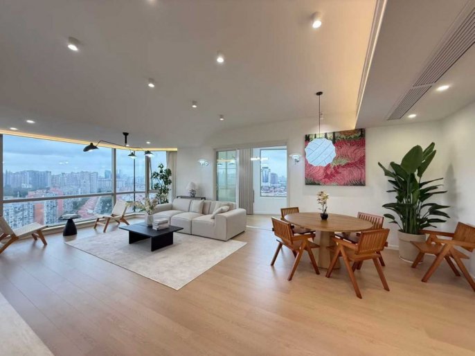 Great view,3br,2bt,Pu Dong,Nr L2,Century Park