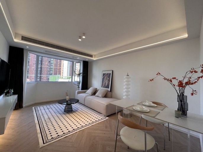 Modern & Spacious 1 Br Apt | Jiangsu rd MtL2/11 | Heating,elevator