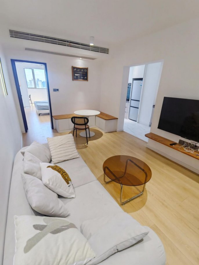 Bright & Modern 1 br on high floor in XuJiaHui. 3 mins walking to L 4 SH Stadium St.