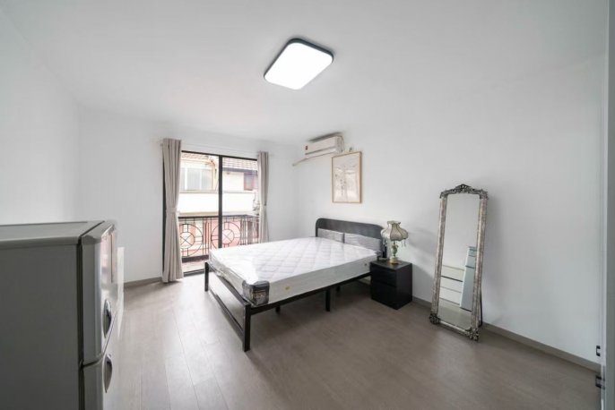 Lovely 1BR / Lanehouse / w outdoor balcony / nr IAPM