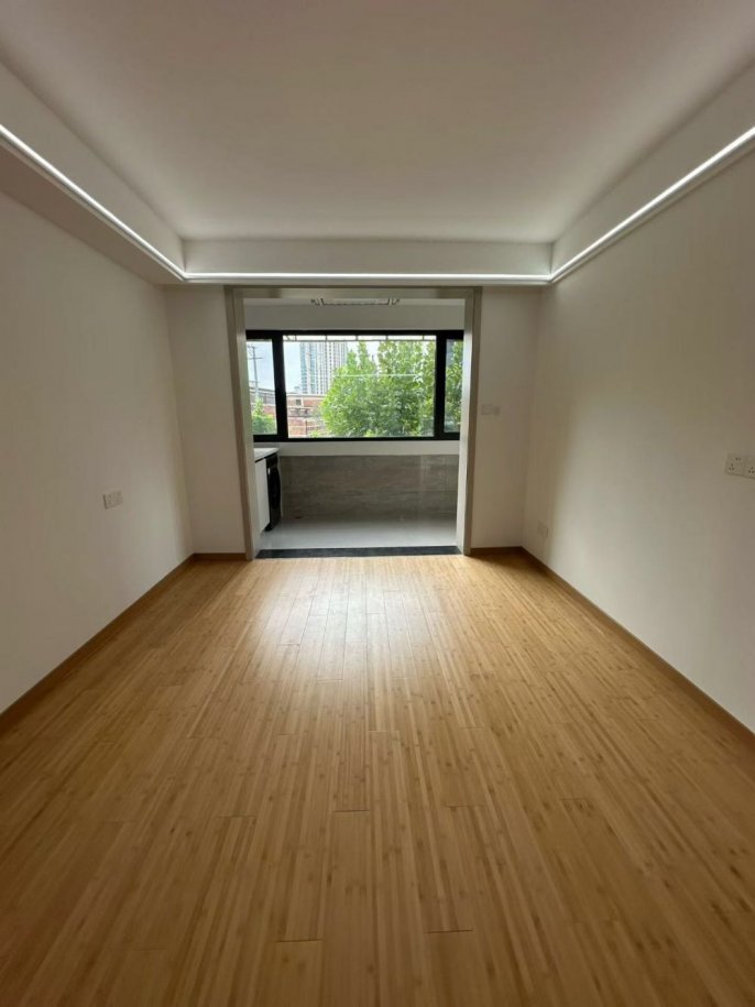 2Br,@balcony brand new,@jiaotong university-line 10,@xinhua Rd.