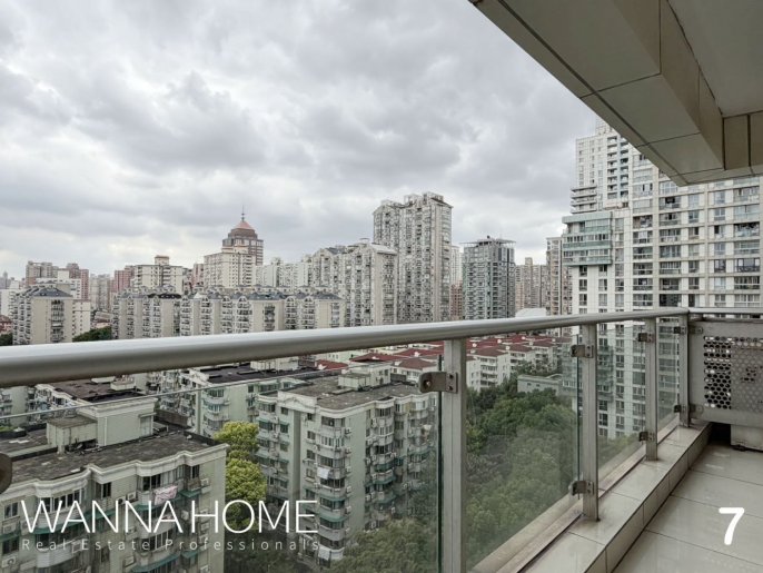 Amazing Balcony/Jiashan Rd MT/Xuhui Riverside/Huge Living+Dining/Bathtub/Large Storages/Cozy3br2bt