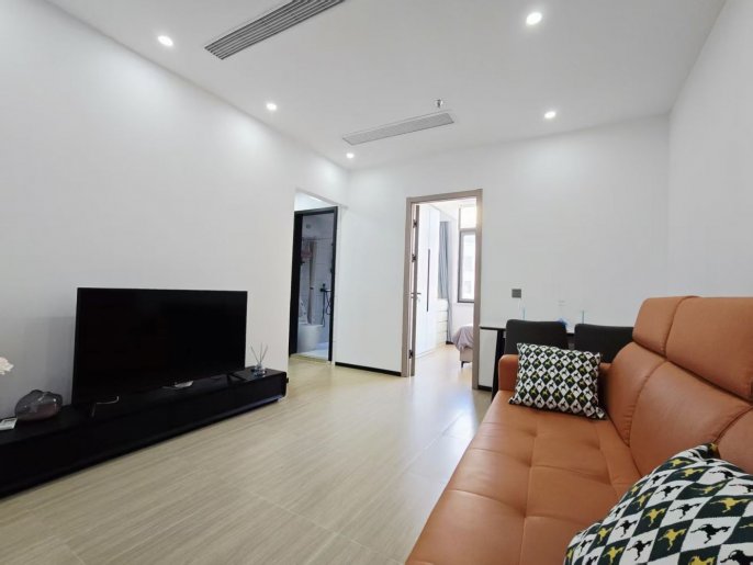 Quality 2br apt in Jing'an Nr Line2&11 JiangsuRd