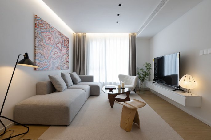 Big Elevator Flat 3+1/2bt in Jiaozhou Road