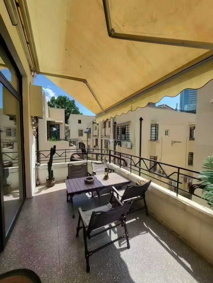 Changshu Rd Station 2Br/2Bath with Terrace Line1/7