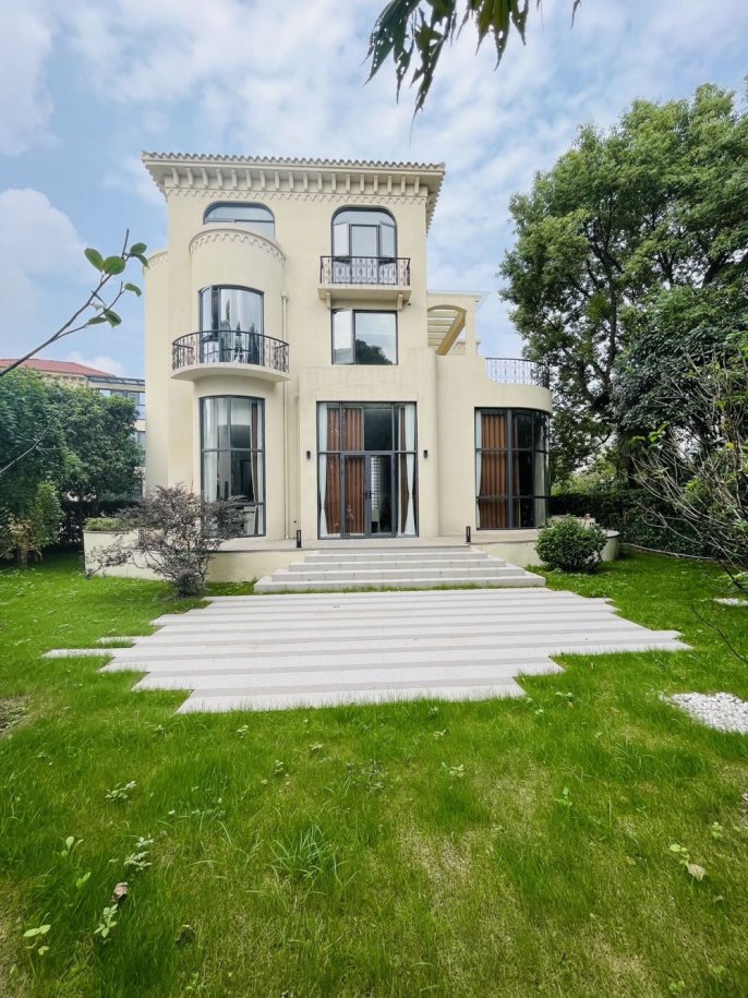 Villa,5Br,5Bt, Nr L17,Qing Pu,international school,elevator