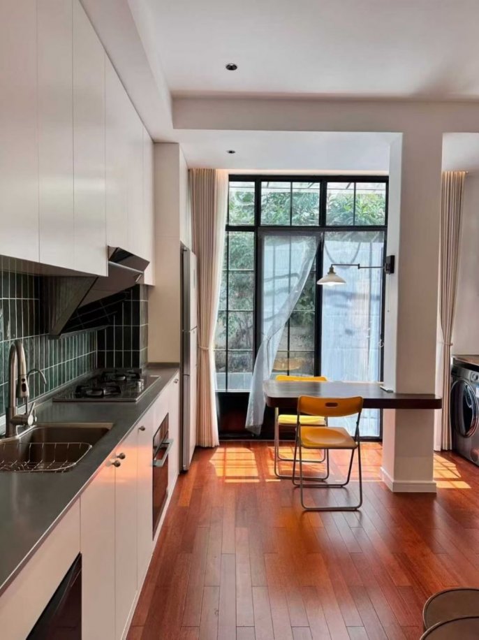 Affordable - private garden - great value- oven- @ Yuyuan Road