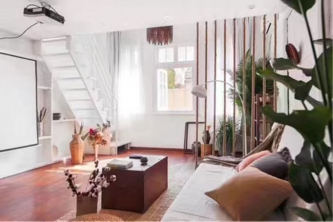 High ceiling 1br Nr south Shaanxi Rd M1/10/12